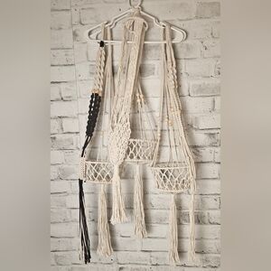 6 Cream Macrame Plant Hanger